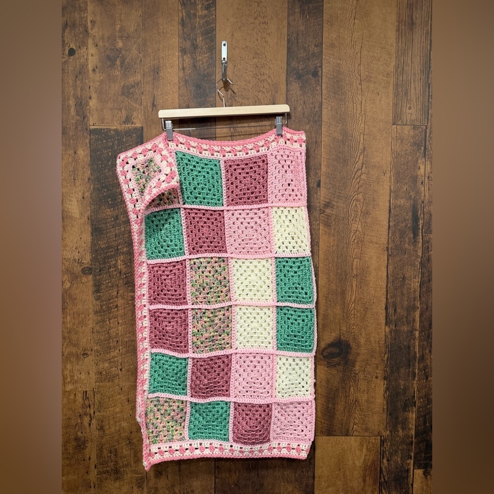 handmade crochet granny square afghan blanket 48x37